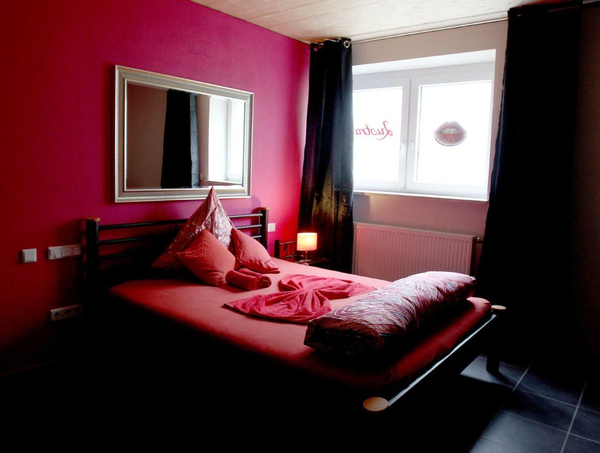 Lustra Stundenhotel - Adults Only Landshut Eksteriør bilde